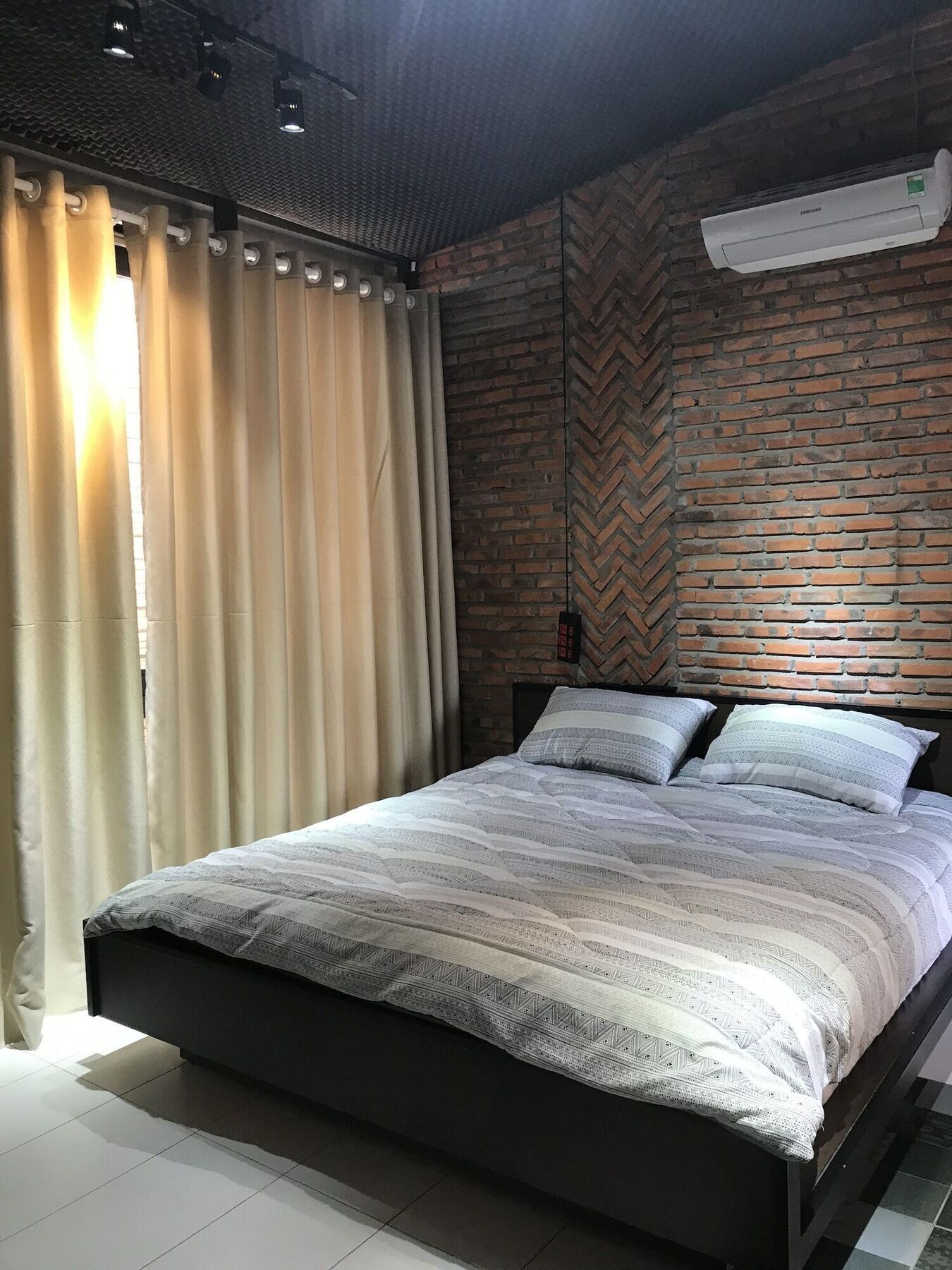 Hotel Ngoi House Da Nang Zewnętrze zdjęcie